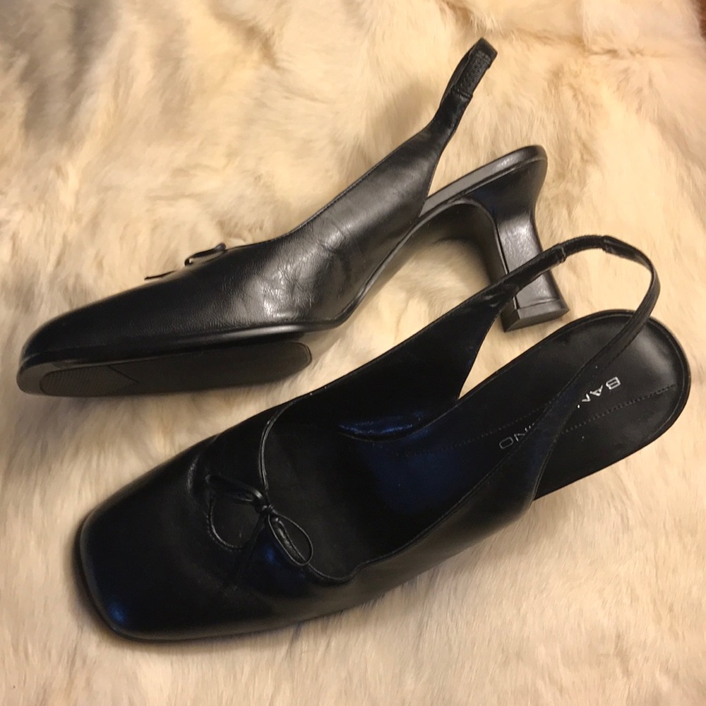Bandolino Boballet Black Leather Sling Back Pumps - Picture 3 of 6